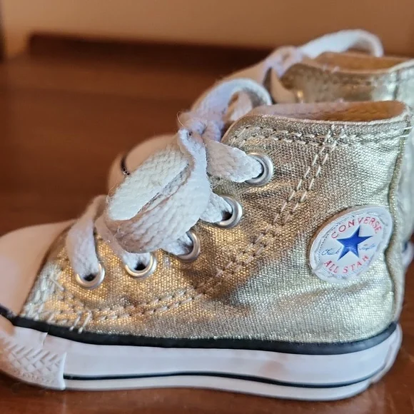 Converse Gold Shimmering Toddler High-Tops Size 3 - Picture 7 of 16